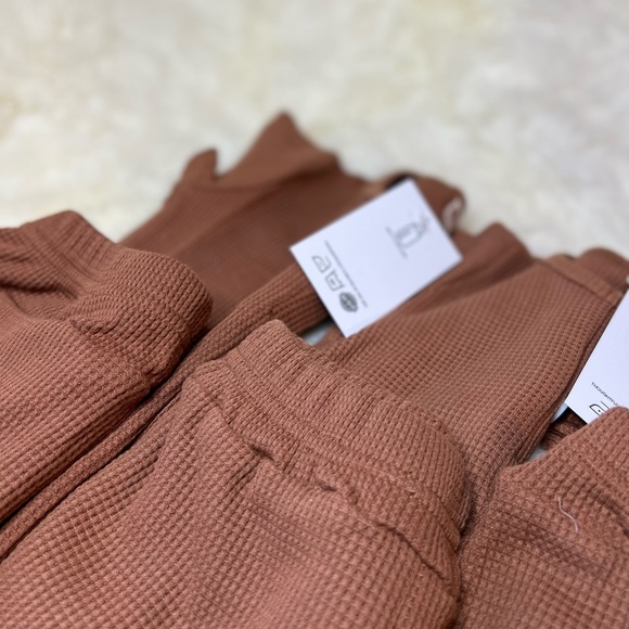 Hazelnut Hugs, Waffle Knit, Two-Piece Set - Picture 5 of 6